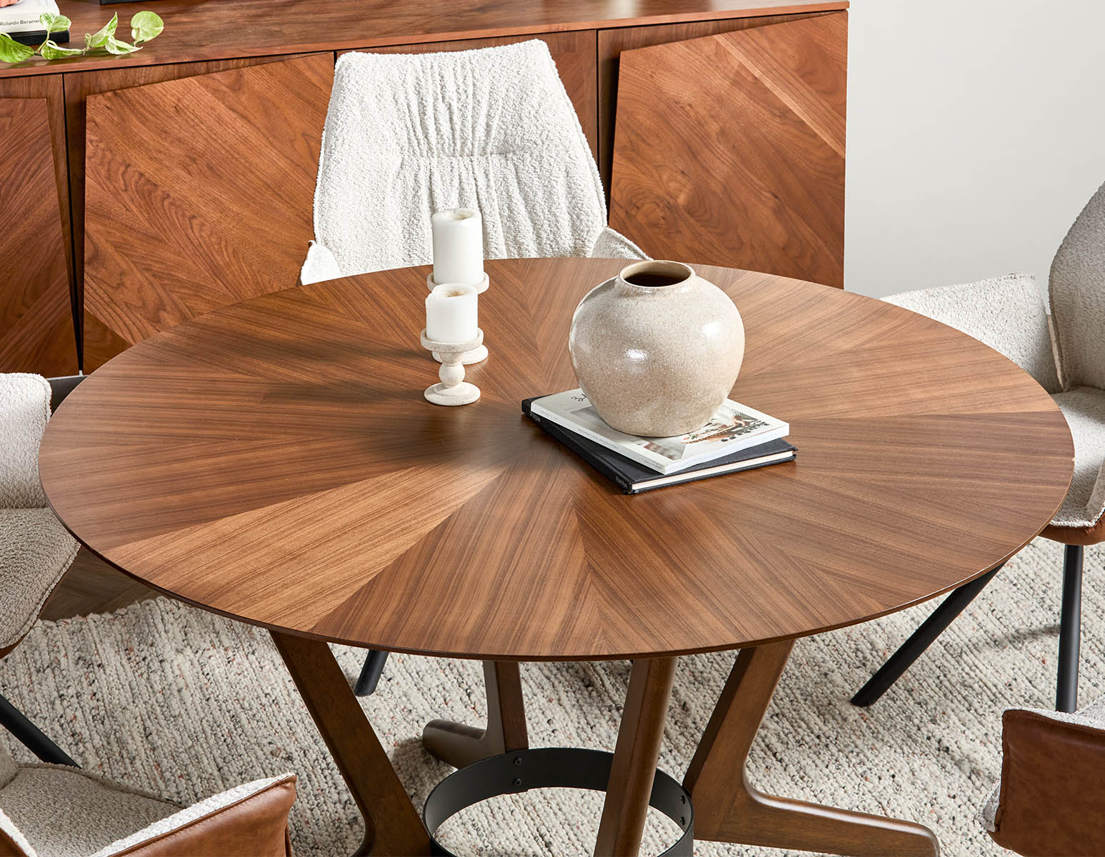 MORELLA table à manger 137 cm ronde moderne du milieu du siècle undefined