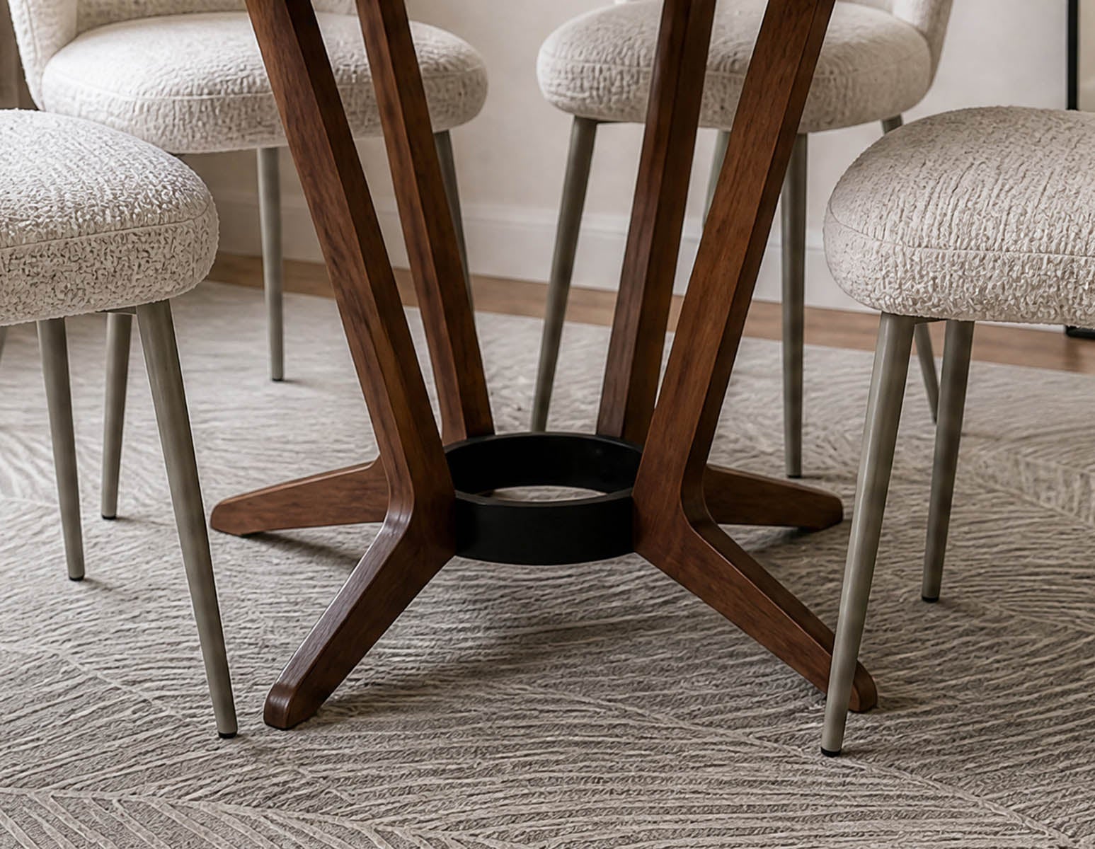 MORELLA mid-century modern 137 cm round dining table undefined