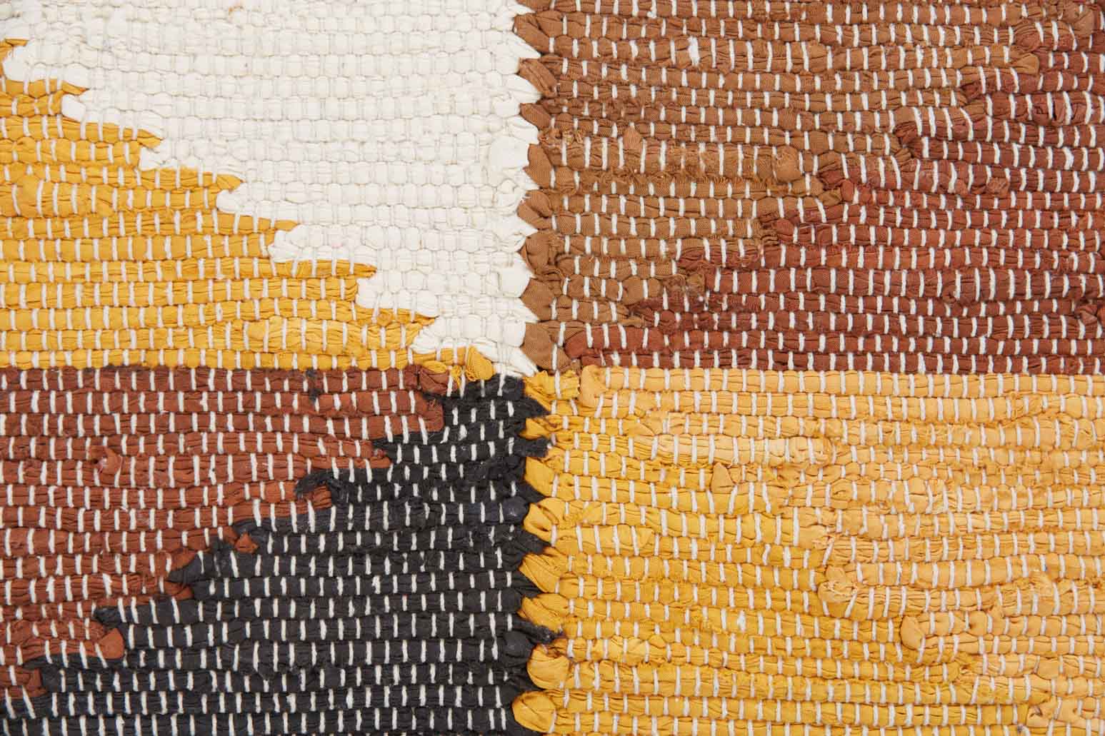 KOLAR coussin chindi en coton 24" x 24" undefined
