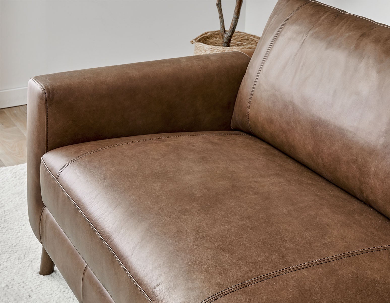 AMARI 100% leather classic 3-seater sofa undefined
