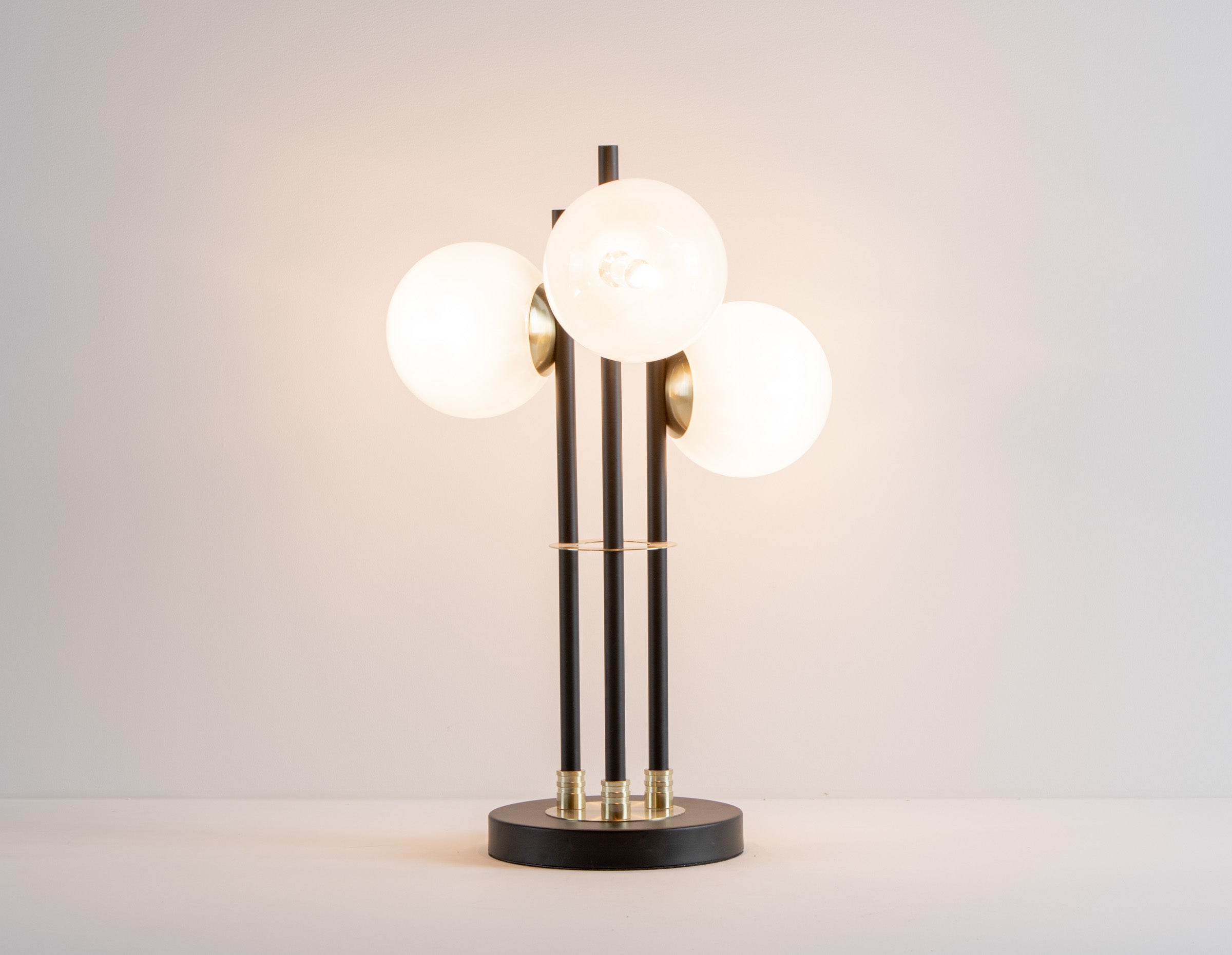 HENRI lampe de table 57 cm haut undefined