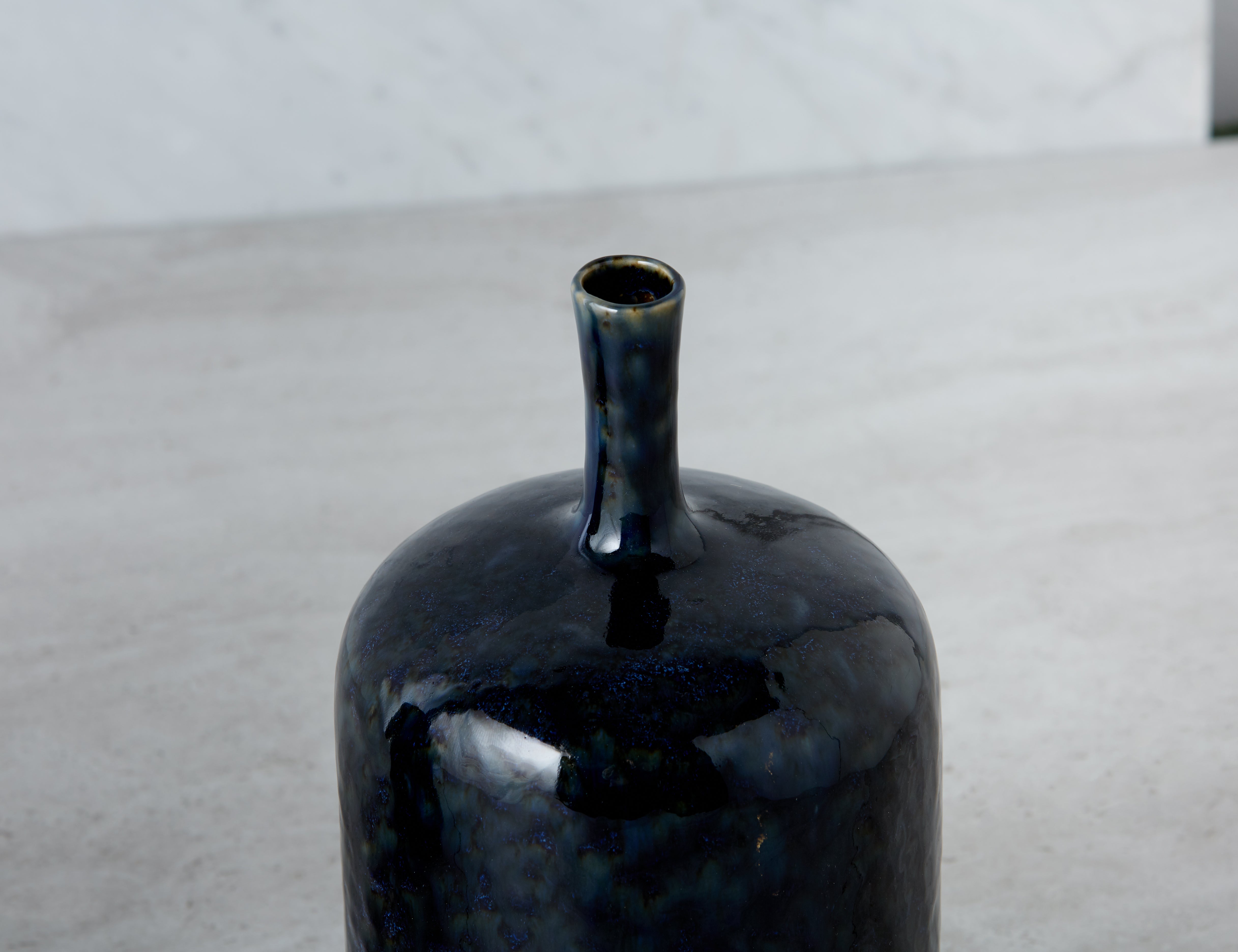ANO ceramic vase 24cm (9") undefined