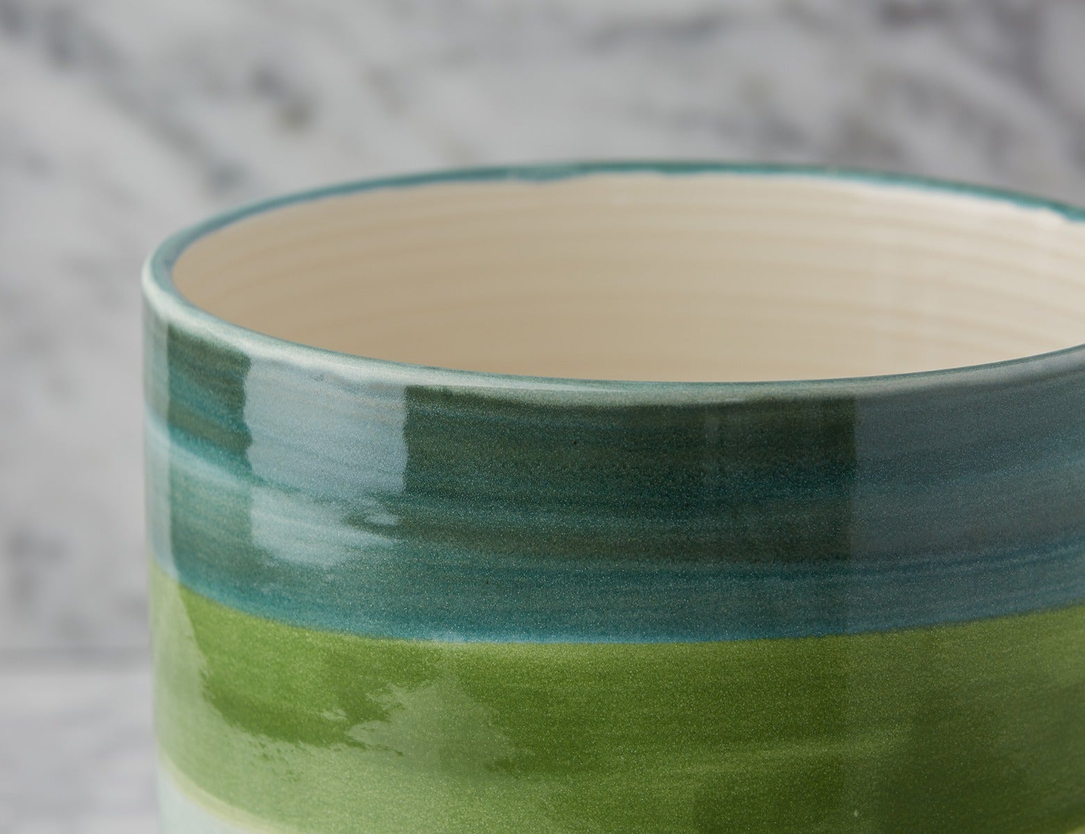 TRAVIS ceramic pot 22 cm undefined