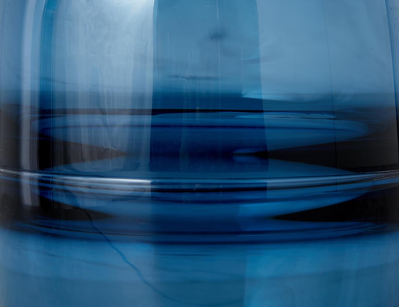 BLU vase en verre 30 cm undefined